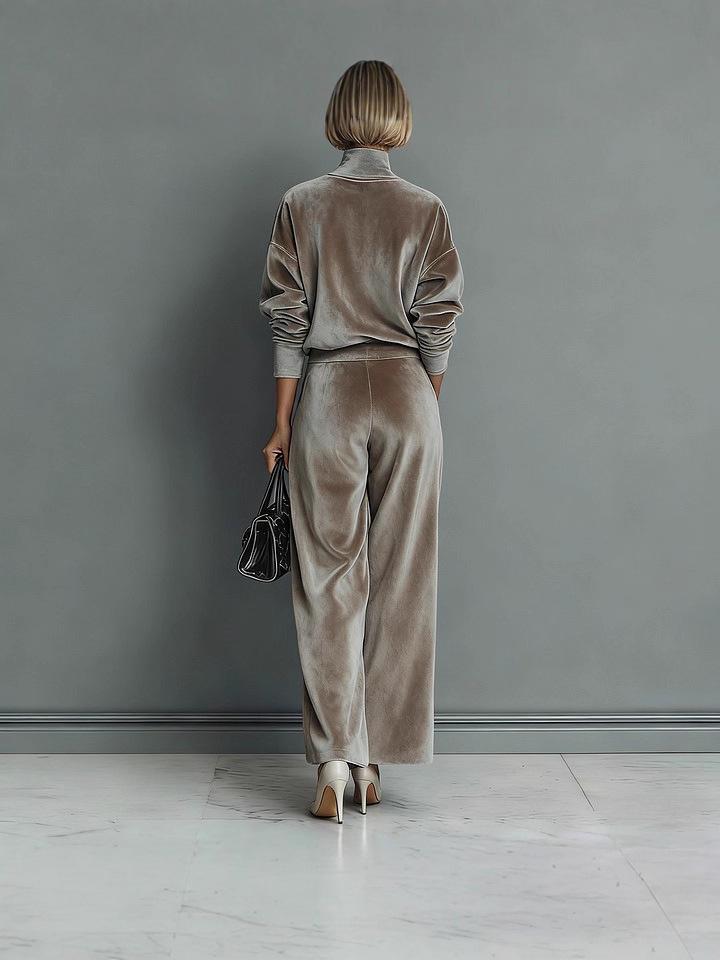 Женский двухпредметный комплект из золотистого бархата Осень/Зима 2025: Топ с длинным рукавом и брюки широкого кроя