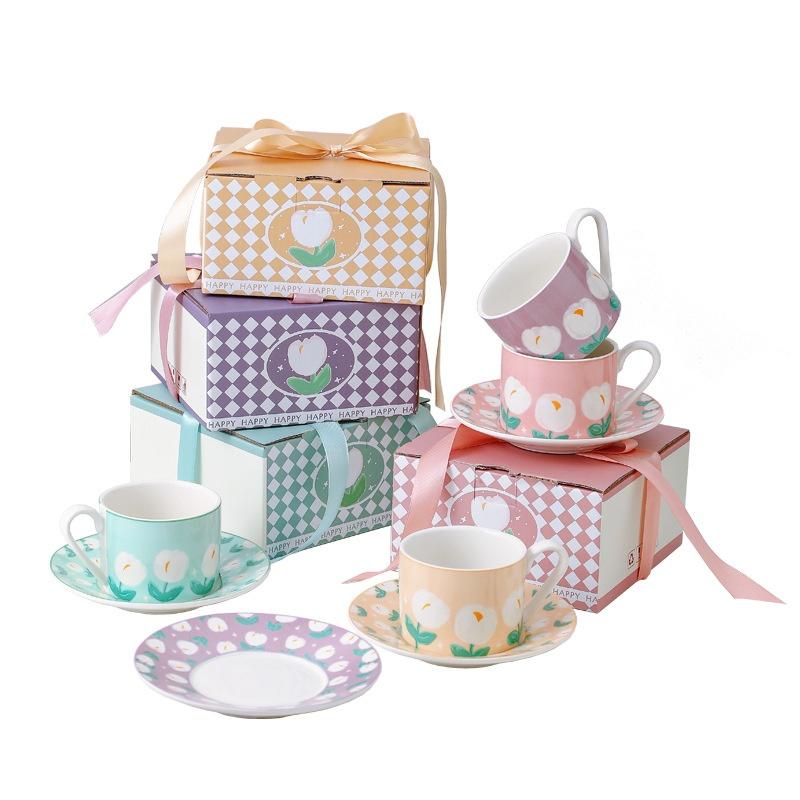 Креативный набор из кофейной чашки и блюдца Ins Style, керамический узор с тюльпанами, кружка для завтрака, молока, послеобеденного чая, подарок для влюбленных пар Tazas