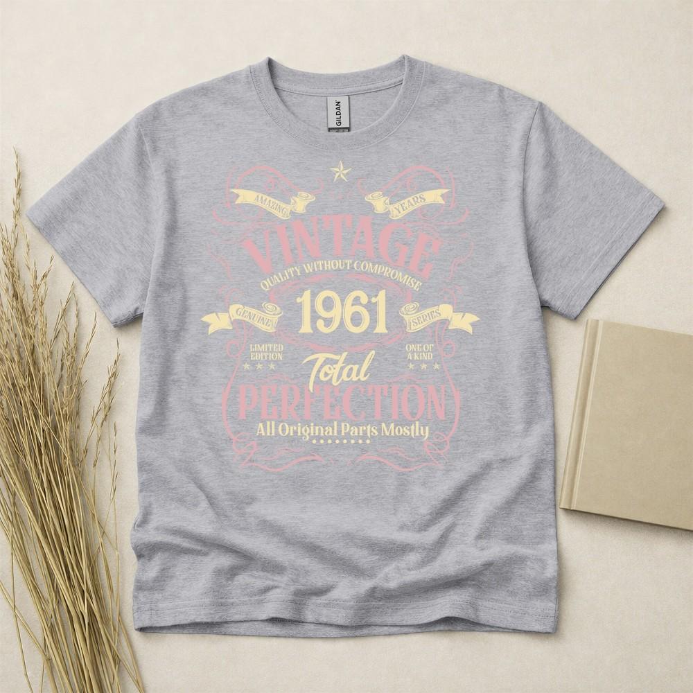 65th Birthday Tshirt Born In 1961 65 Years Old Gifts Vintage 1961 Tshirt Limited