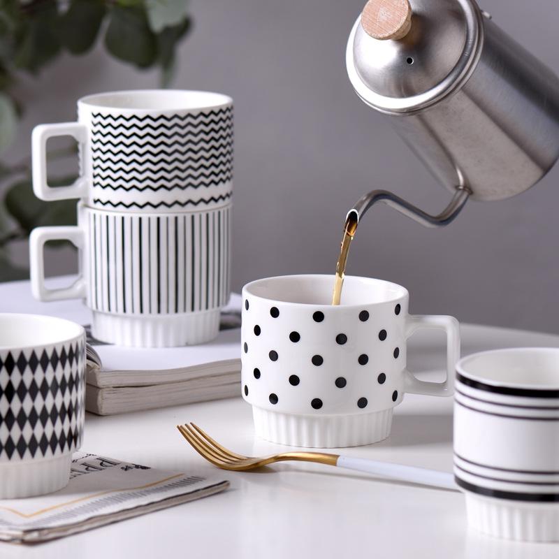 Nordic Simple Black and White Hepburn Style Ceramic Stacked Mug Mug Creative Office Water Cup Couple Mug Design Sense