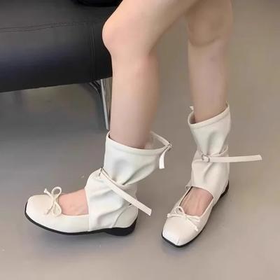 Модные туфли Мэри Джейн в стиле ретро с квадратным носком - Женские молочно-белые балетки с ремешками и бантом