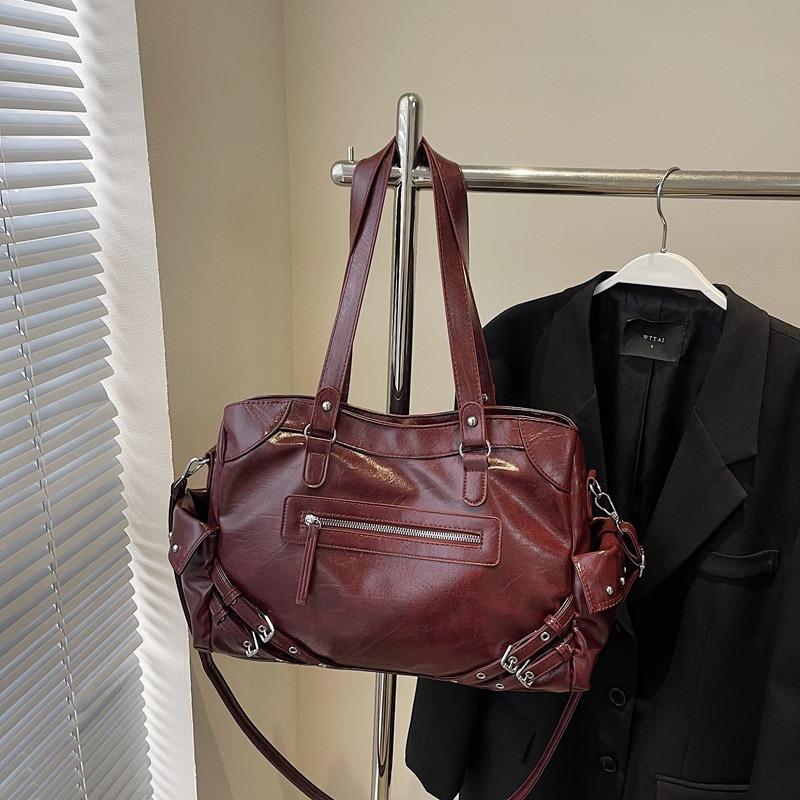 Мода панк ветер локомотивная сумка сумочка большая вместимость на плечо под мышку персонализированная расслабленная большая сумка