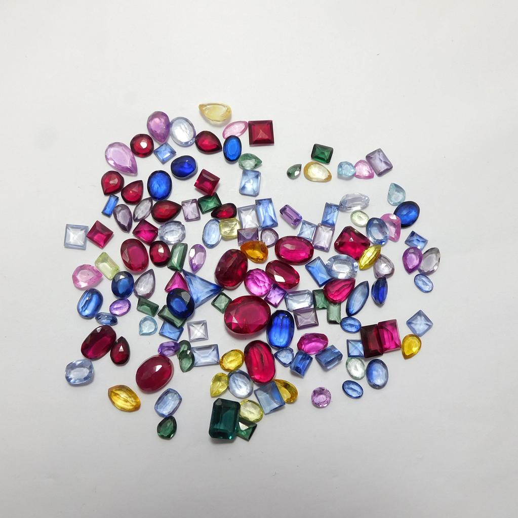 Микс цветов НАСТОЯЩИЙ Натуральный Сапфир СЕРТИФИЦИРОВАННЫЙ 15.74 Карата Свободный Драгоценный Камень Микс Форм Лот RP-89