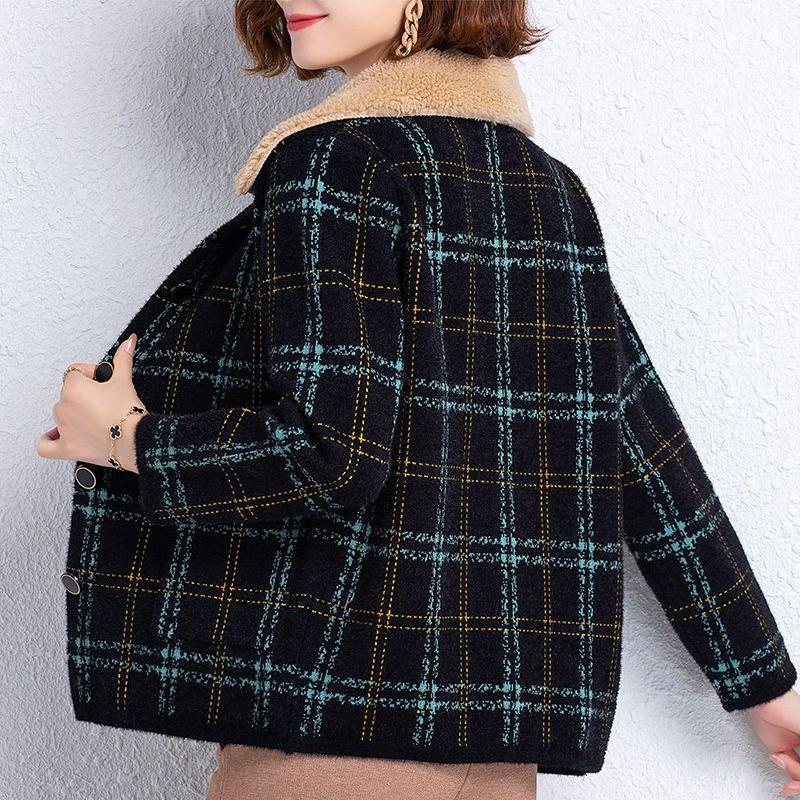 Winter Short Thickened Coat with Turn-Collar Plaid Shawl and Woolen Outerwear