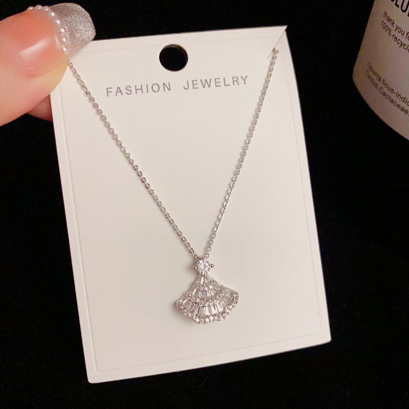 Серьги-веера из серебра S925 с цирконием: Элегантный, Универсальный, Изысканный Дизайн с Супер Блеском для Женщин.