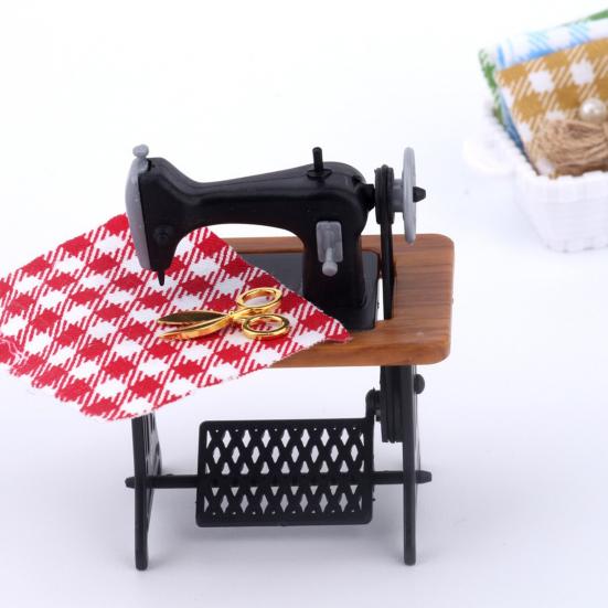 1:12 миниатюрных деревянных швейных машин, набор с нитками, ножницами, аксессуары, декор для кукольного домика, миниатюрная мебель, детские игрушки