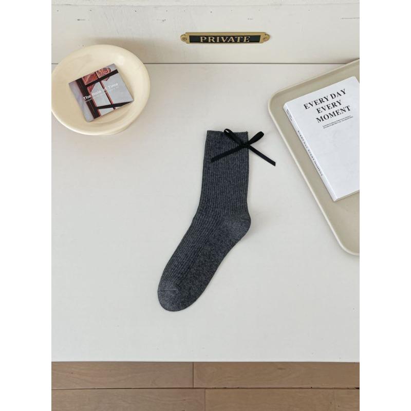 Ballet-style Spring and Summer Thin Cream White Socks for Women, Mid-calf Socks, Bow, Versatile, Black Pile Socks