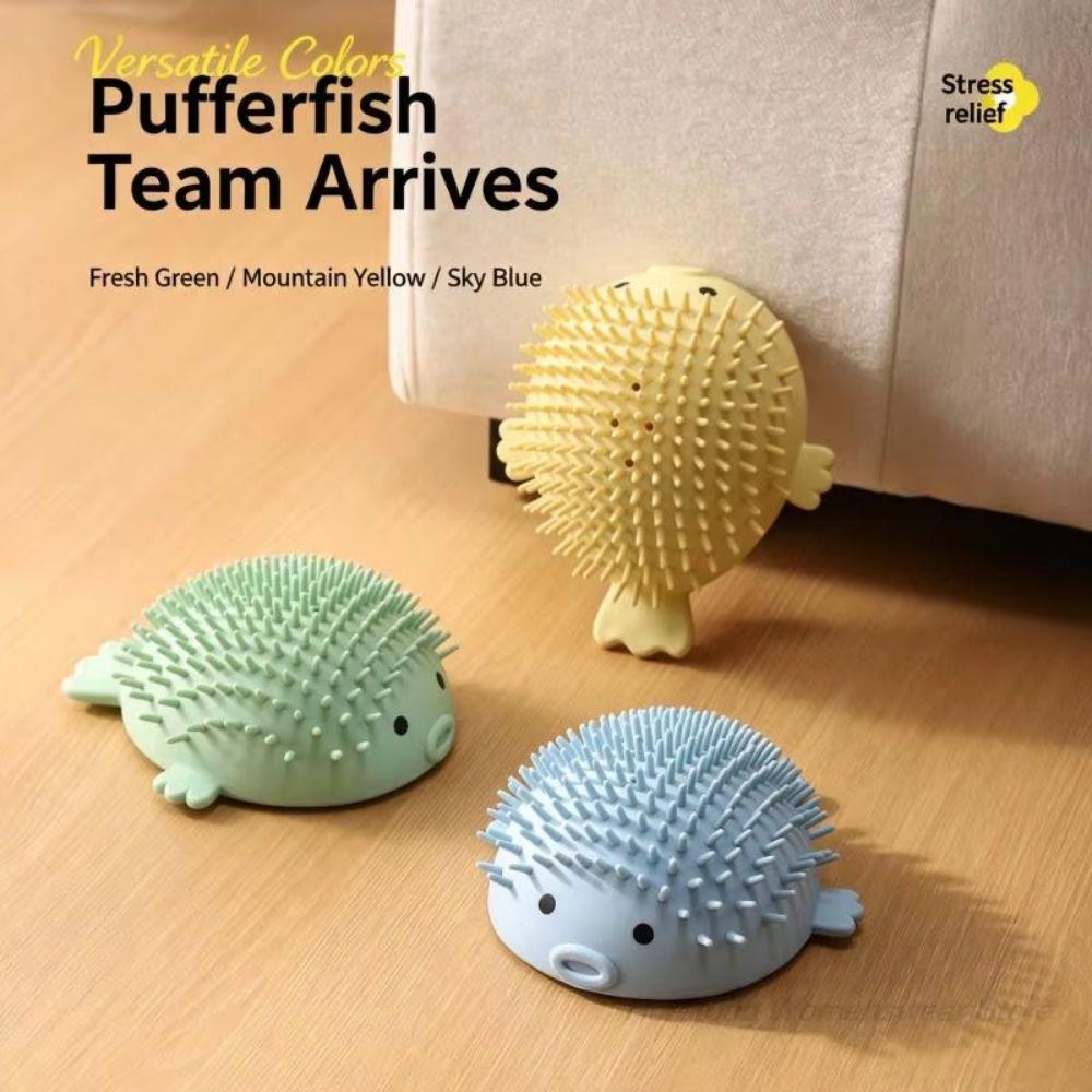 Wall-Mounted Wall Cat Self-Groomer Globefish Shape Cat Massage Brush Living Room