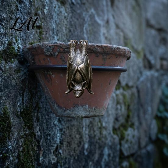 Dark Themed Garden Decor Resin Bat Statue Halloween Planter Pot Decoration Hanging Upside Decoration Down Hugger for Fairy Garden Fence,