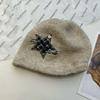 New classic embroidered five-pointed star knitted hat thickened thermal pullover hat autumn and winter cold hat street trend