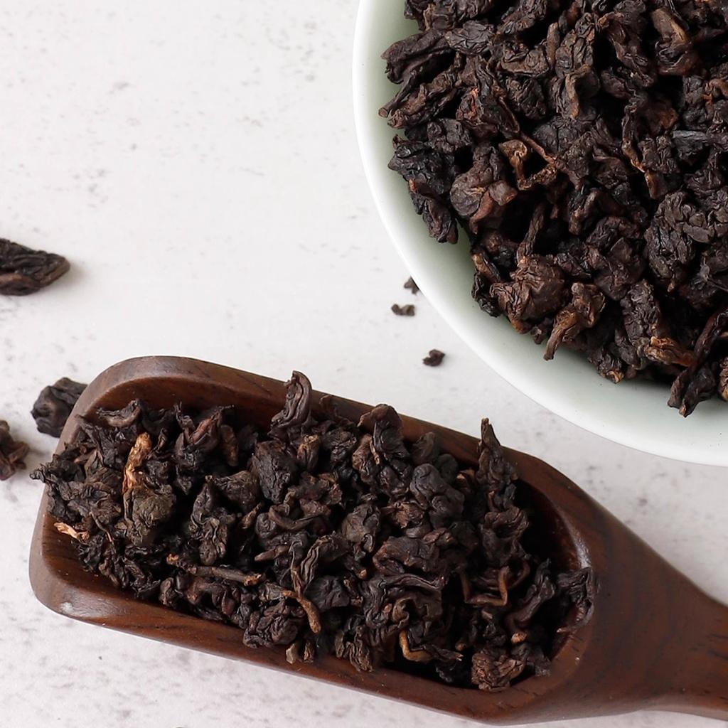 Отличительные сорта чая: Тегуаньинь, молочный улун, хризантема, пуэр, лотос, печеночный чай, черный улун, обжаренный на углях