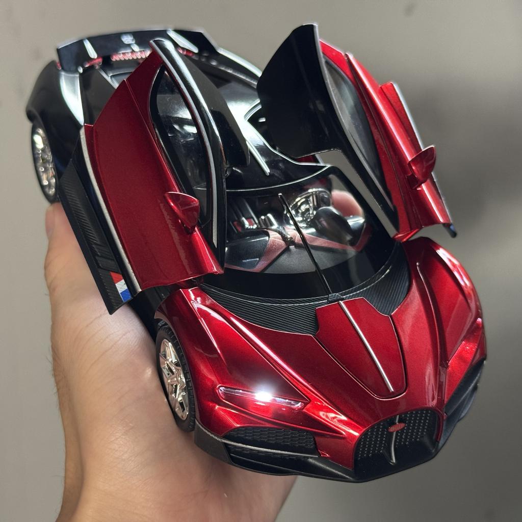 1:24 Bugatti Tourbillon Суперкар Сплав Литье под давлением Металлическая Модель Автомобиля Высокая Симуляция Украшения Декор Хобби Коллекционные Праздничные