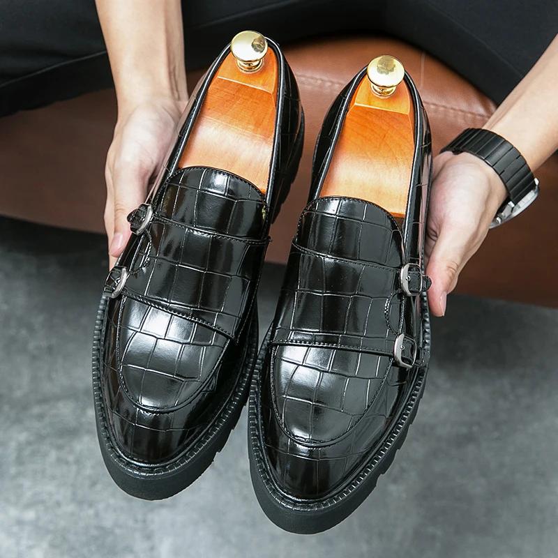 Брендовые повседневные кожаные туфли для мужчин, деловая официальная одежда, мокасины на толстой подошве, лакированная кожа, блестящие туфли для мужчин