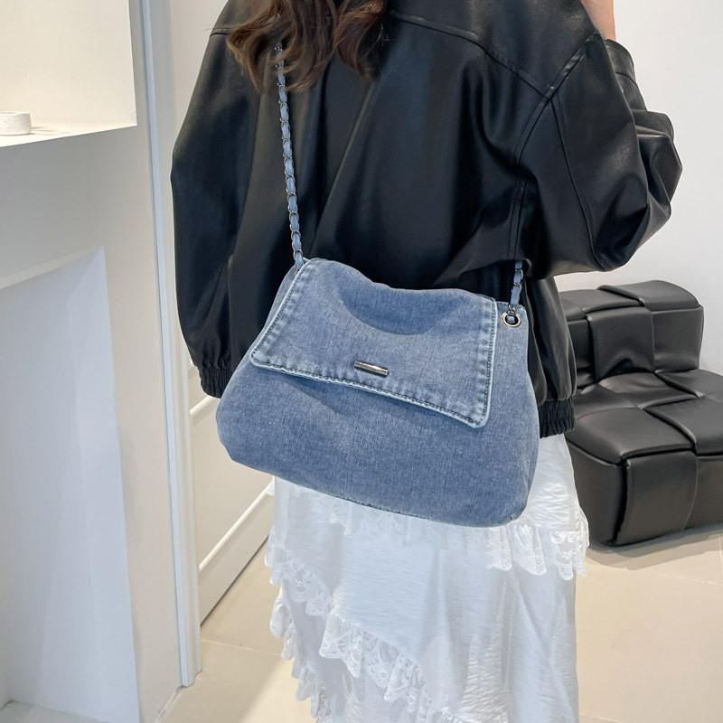 Korean Style Large Capacity Water Bucket Bag With Stitching Details For Daily Use