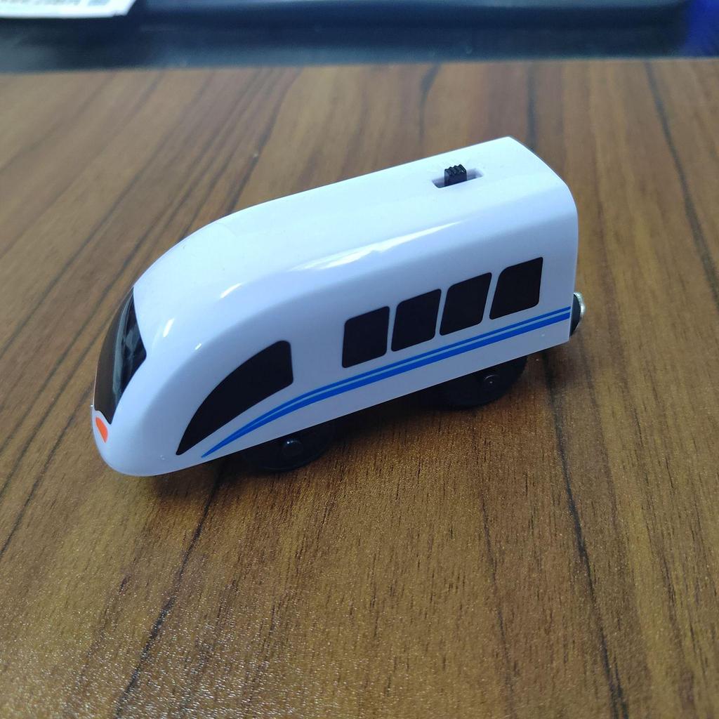 Магнитный Электрический Паровозик Игрушка для Детей - Совместим со Всеми Деревянными Дорожками