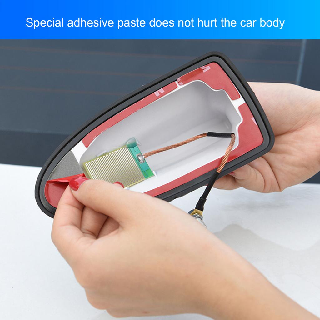 Universal Car Shark Fin Antenna Radio Signal FM Univeresal Water-proof Roof Tail Aerial Car Styling Accessories Exterior