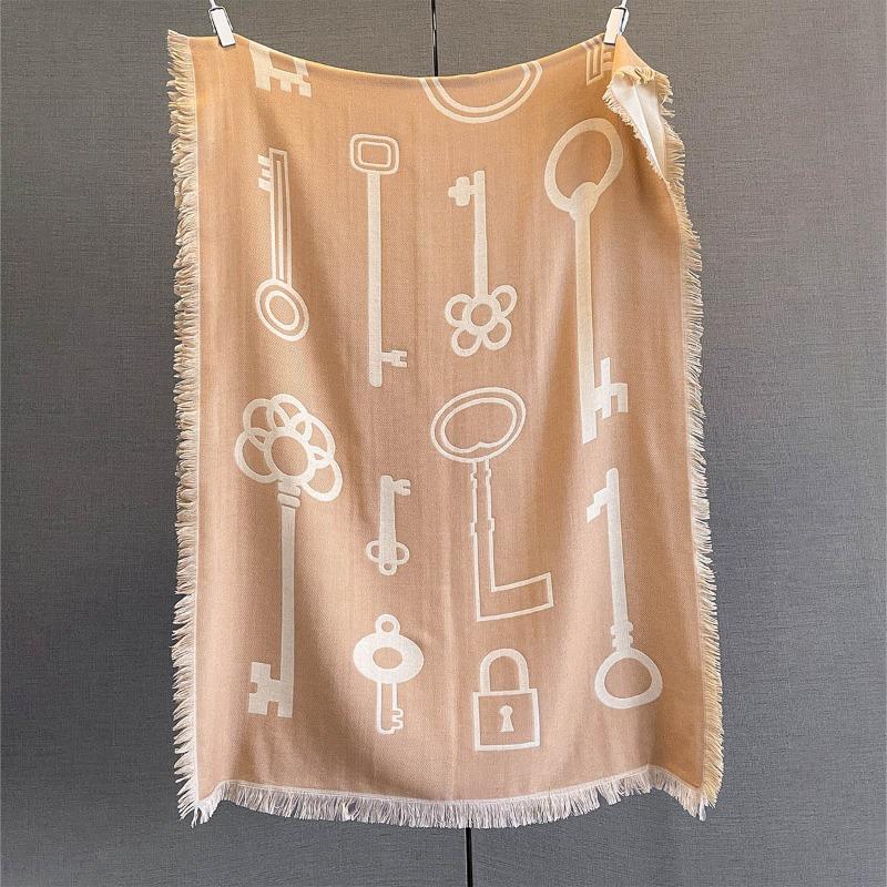 Autumn New Women's Imitation Cashmere Scarf Fashion Jacquard Design High Sense Versatile Age-reducing Warm Scarf