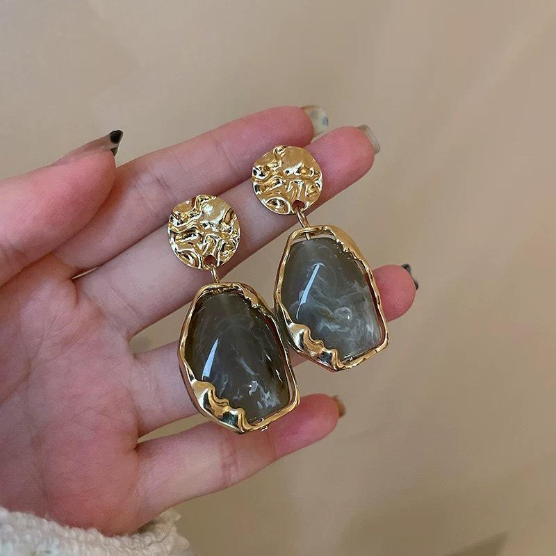 Серьги-пусеты Maillard Retro Luxury: Универсальный аксессуар высокого класса во французском стиле