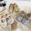 Детская обувь для малышей 2025 весна и осень новая милая с бантом детская обувь для младенцев с мягкой подошвой удобная для детского сада маленькие кожаные туфли