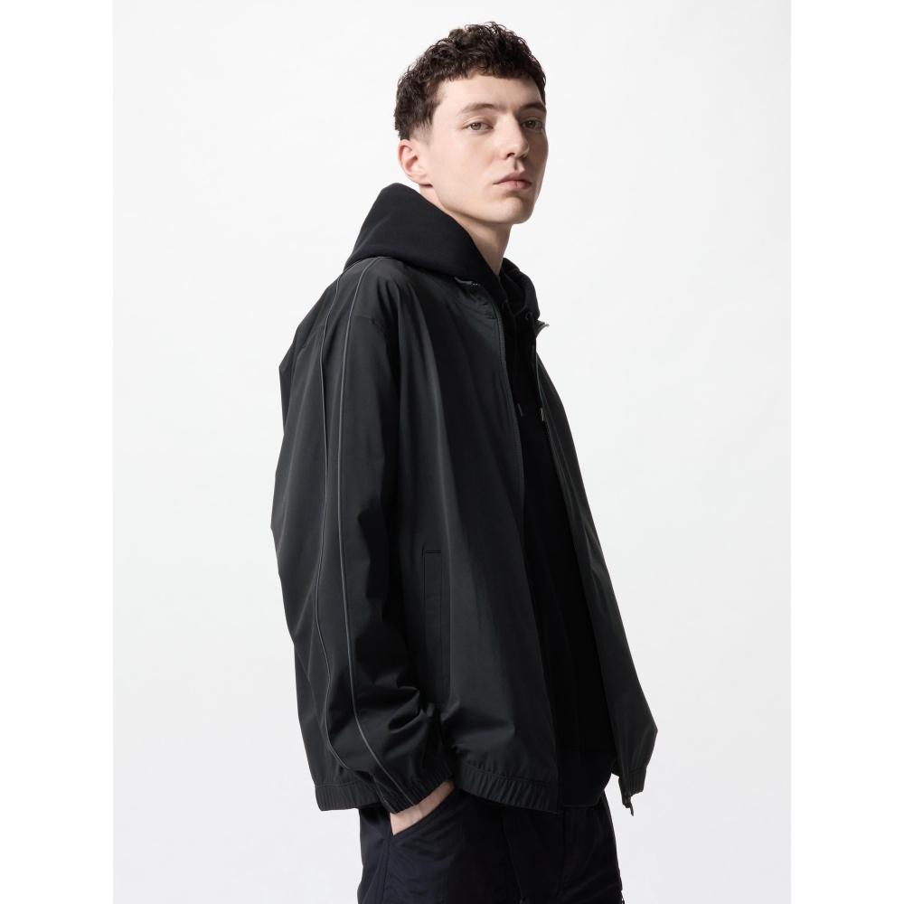 Uniqlo Куртка для активного отдыха Ultra Stretch