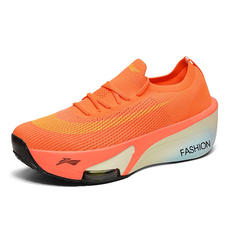 Марафонские гоночные кроссовки Alpha Pegasus 3-го поколения с карбоновой пластиной, амортизацией и воздушной подушкой.