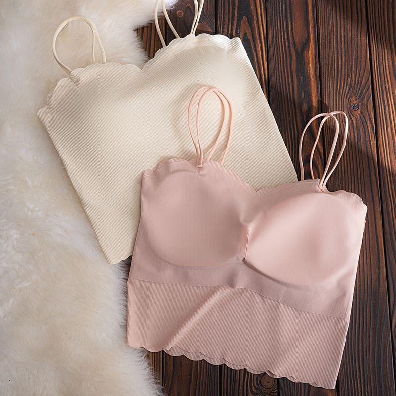 Без следов Грудь Подушка Основа Без Бюстгальтера Майка Нижнее Белье для Женщин Летом Ношение Внутри и Снаружи Красивая Спина Тонкий Дизайн