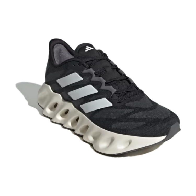 Adidas Switch FWD черные белые женские кроссовки Core-Black Cloud-White Grey-Five ID1788