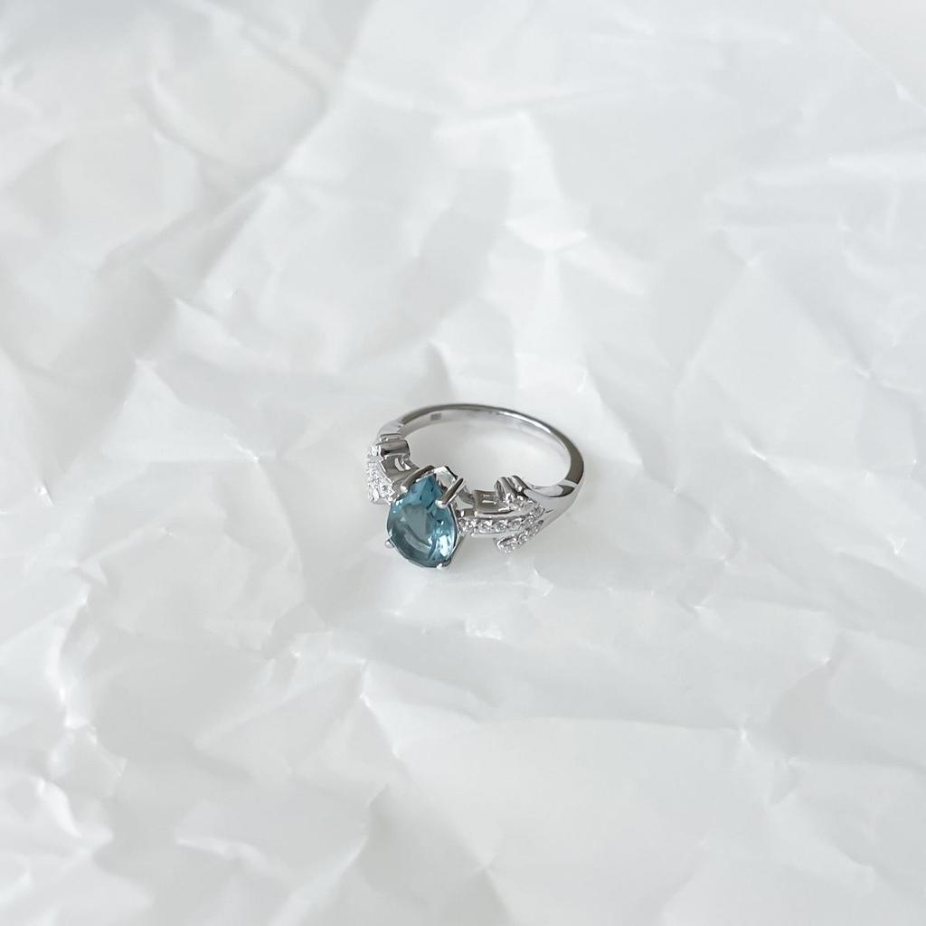 Silver Ring with London Blue Topaz 1.938ct, Cubic Zirconia, Product Weight 3.41 G (2151814)