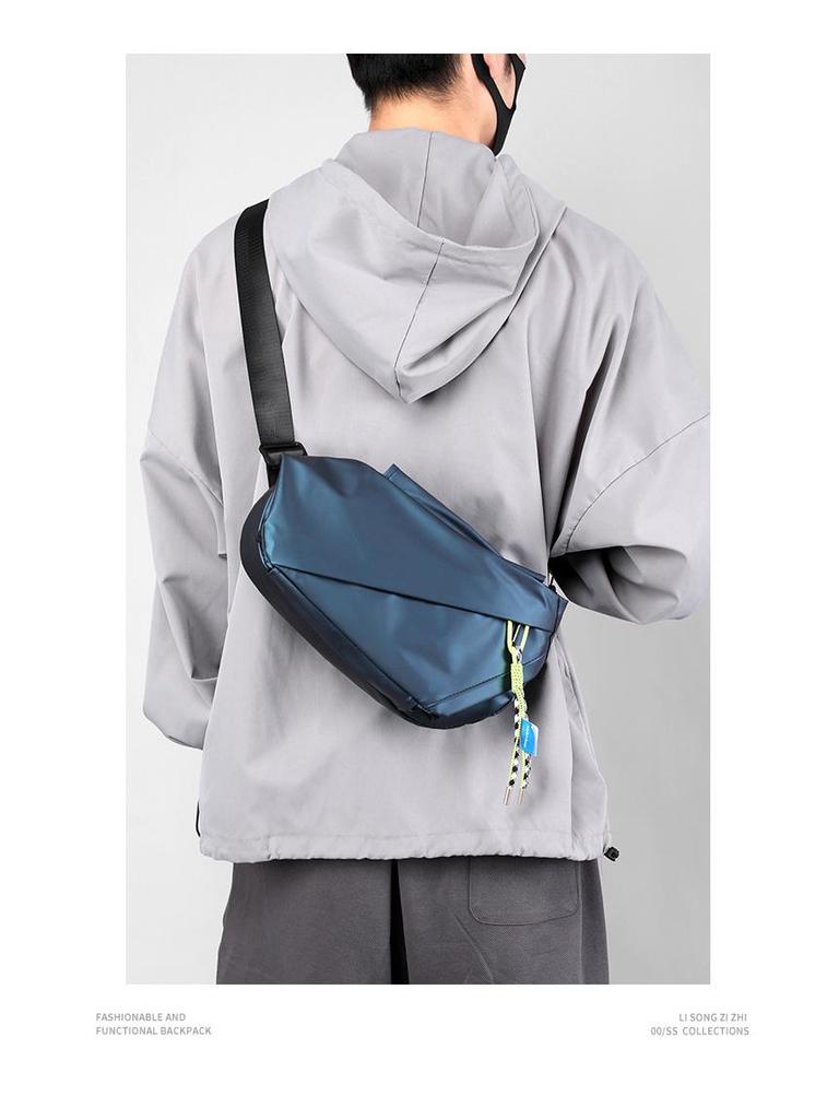Men's 2022 Cross-border Korean Fashion Chest Bag: Trendy, Lightweight Shoulder Bag for a Cool Street Style.