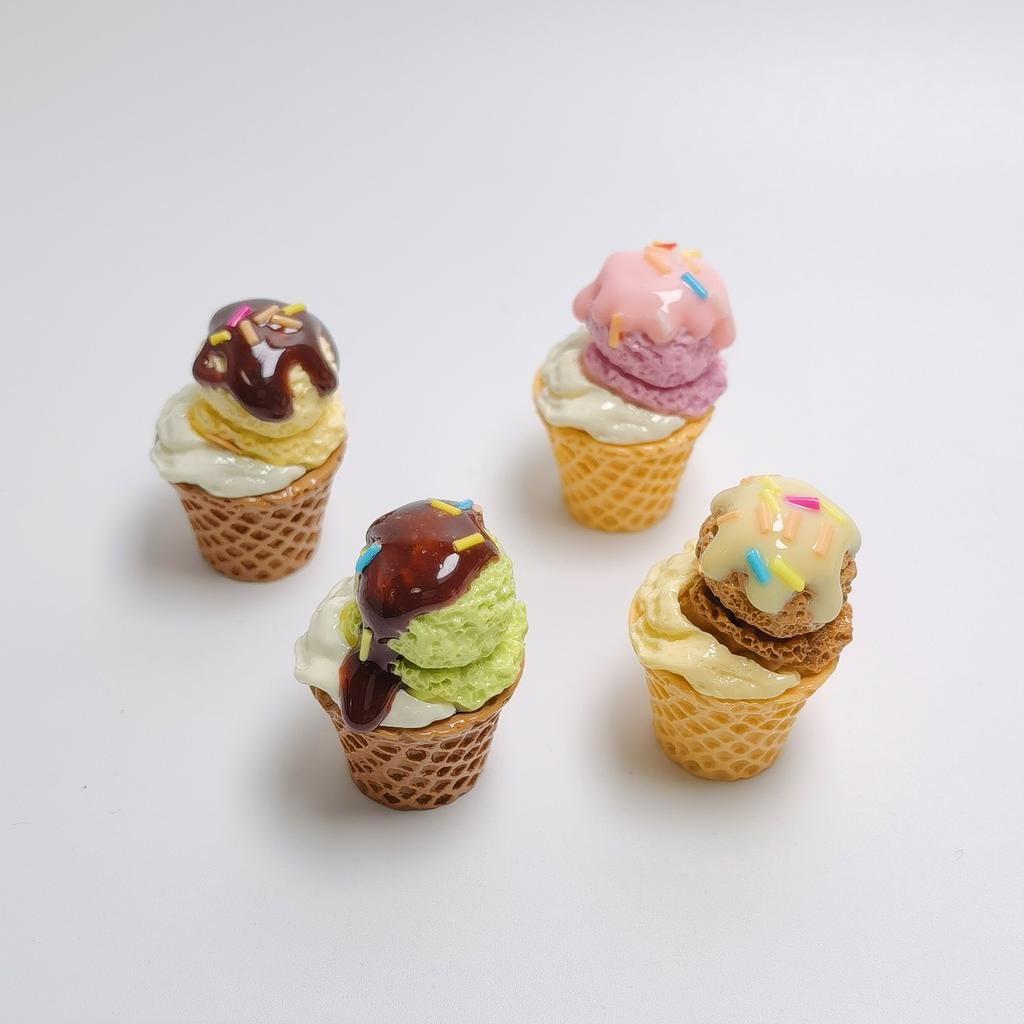 100Pcs/Bag 3D Ice Cream Cone Resin No Hole Beads Model for DIY Scrapbooking Phone Case Hair Clips Craft Jewelry Making Supplies