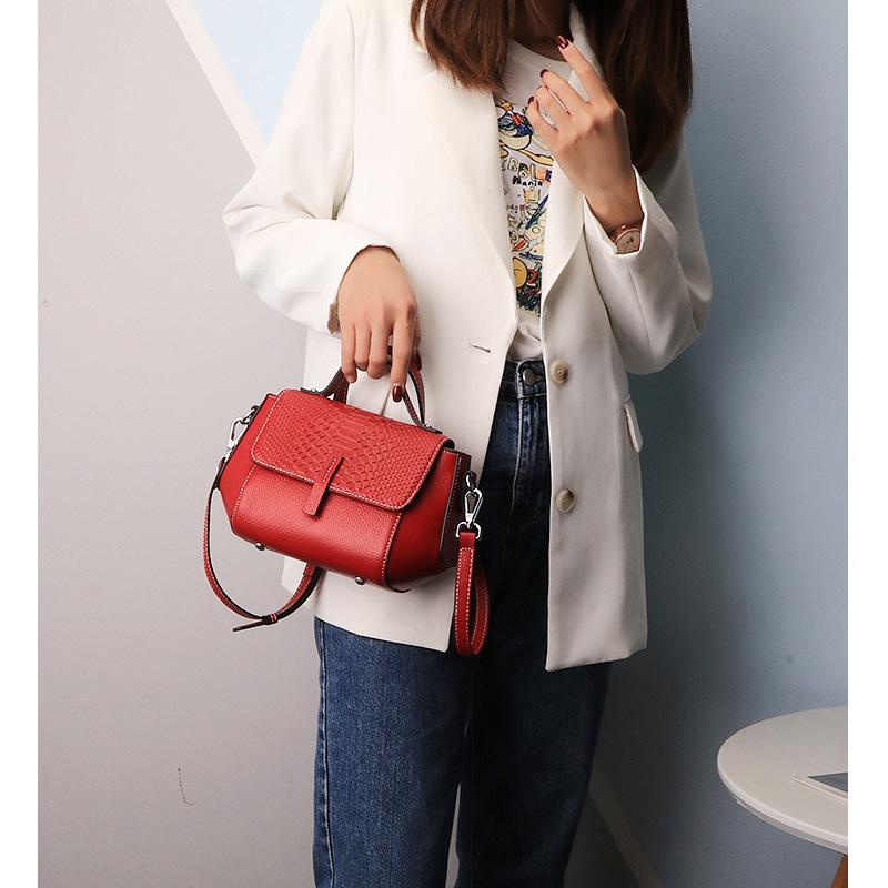 Popular handbag bag women's bag genuine leather new autumn and winter high-end mother shoulder messenger bag