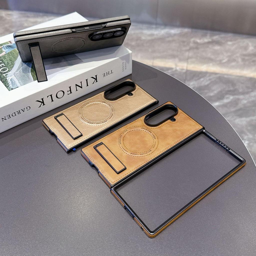 Кожаный чехол-подставка с магнитом Crystal Shield для Samsung Z Fold7 - Полное покрытие, Защита от падений