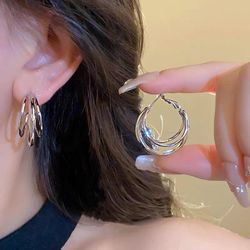 Silver Multi-Layer C-Shaped Hoop Earrings - 2024 Light Luxury Style for Women