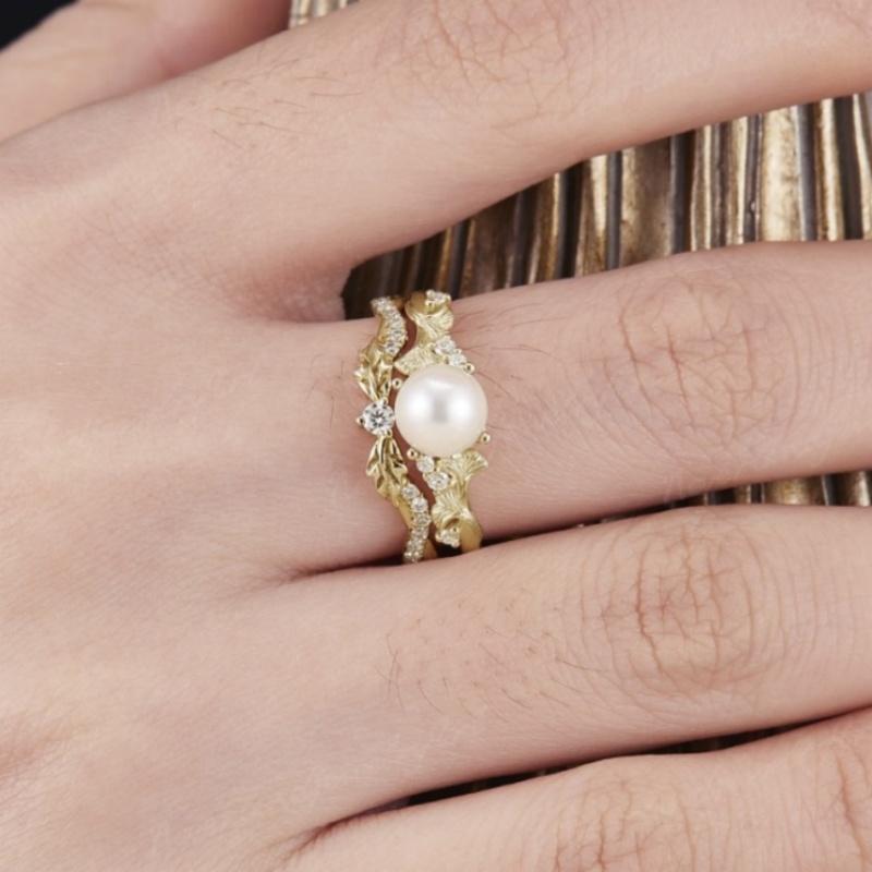 2New creative women's luxury ring with freshwater pearls, a suitable Valentine's Day gift for a wife
