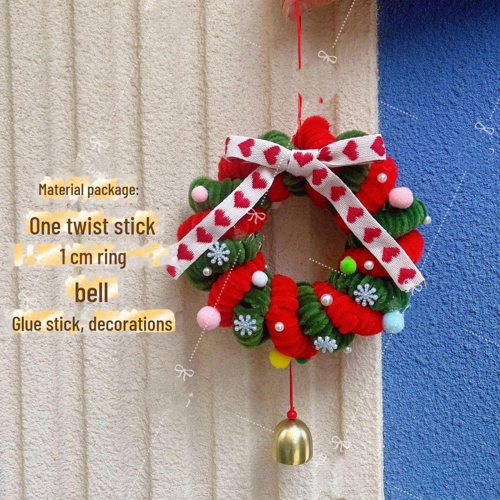 «Набор для самостоятельного изготовления рождественского венка из скрученных палочек»: Подвеска и дверное крепление"