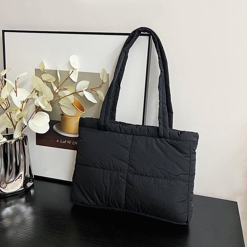 Ielgy Tote Bag Large Capacity Solid Color Simple Nylon Diamond Shoulder Bag Daily Commuter All-Match Underarm Bag