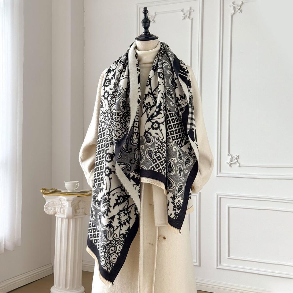 2025 Winter Warm Women's Cashmere Paisley Print Double-Sided Scarf Elegance Shawl Pashmina Female Outdoor Fashion Accessory