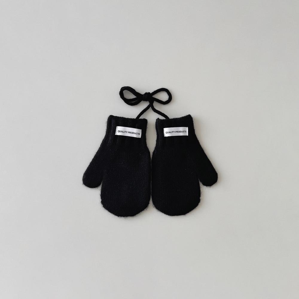 Korean Style Kids Mittens with Love Heart Pattern Ins Fashion Winter Gloves with Anti-Loss Neck Cord Warm Baby Toddler Mittens