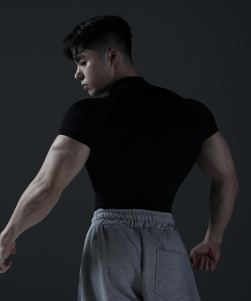 CARMID Compression Mock Neck Short Sleeve [Black]