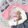 Новая детская футболка с принтом LABUBU 2025, девичья футболка с коротким рукавом в сочетании цветов, летний девичий топ на каждый день, модная мультяшная повседневная одежда LABUBU