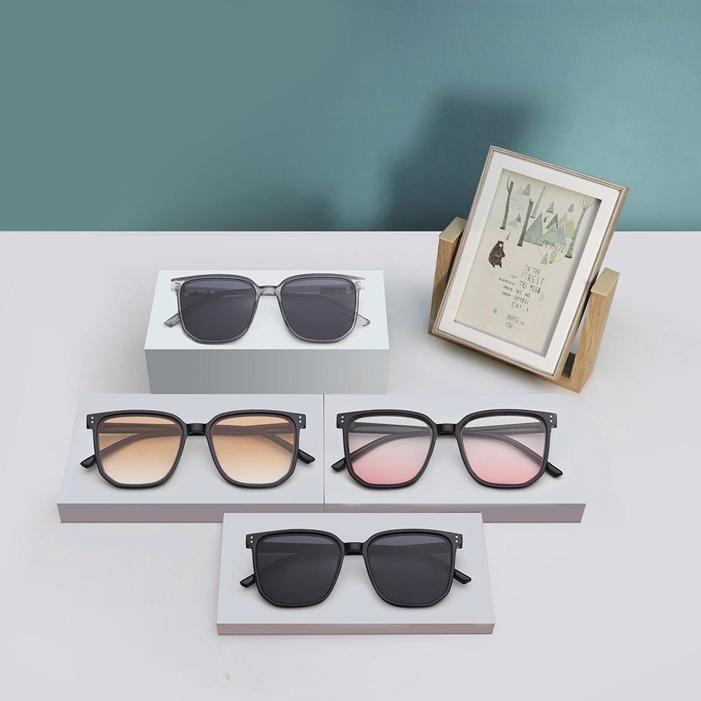 Большие квадратные солнцезащитные очки с градиентом заката для женщин – Премиальная защита от солнца с румяно-розовым оттенком