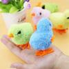 Заводная курица может двигаться и прыгать, чтобы развеселить ребенка. Мягкая плюшевая игрушка-симулятор. Детские игрушки. Родившиеся в 80-х.