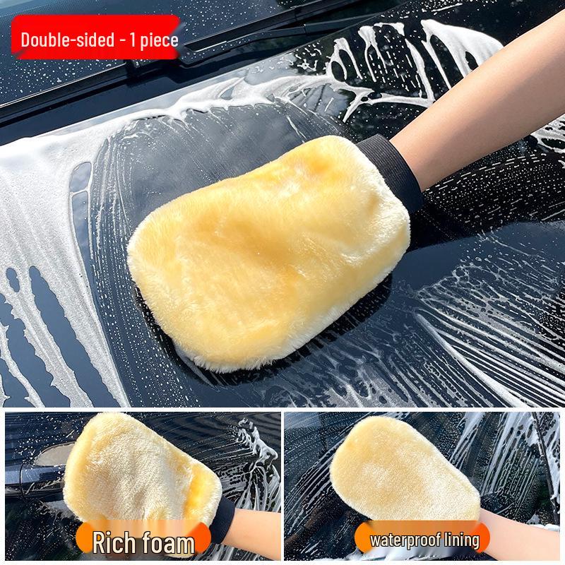 Plush Wool Car Wash Mitts - Gentle on Paint, Bear Paw Design for Waxing and Wiping.