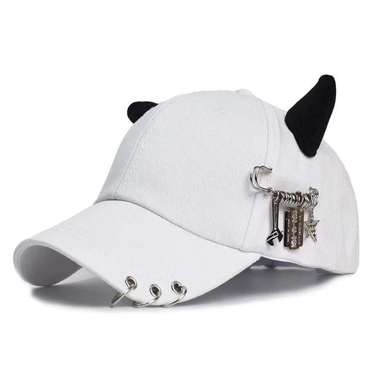 Уникальная бейсболка в уличном стиле, повседневный стильный аксессуар для отдыха на природе с роговыми вставками, булавками и подвесками для пар, уличная шляпа
