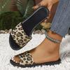 Новые летние женские сандалии с леопардовым принтом, универсальные шлепанцы на плоской подошве, большие размеры, пляжные женские тапочки с круглой головкой, женская обувь