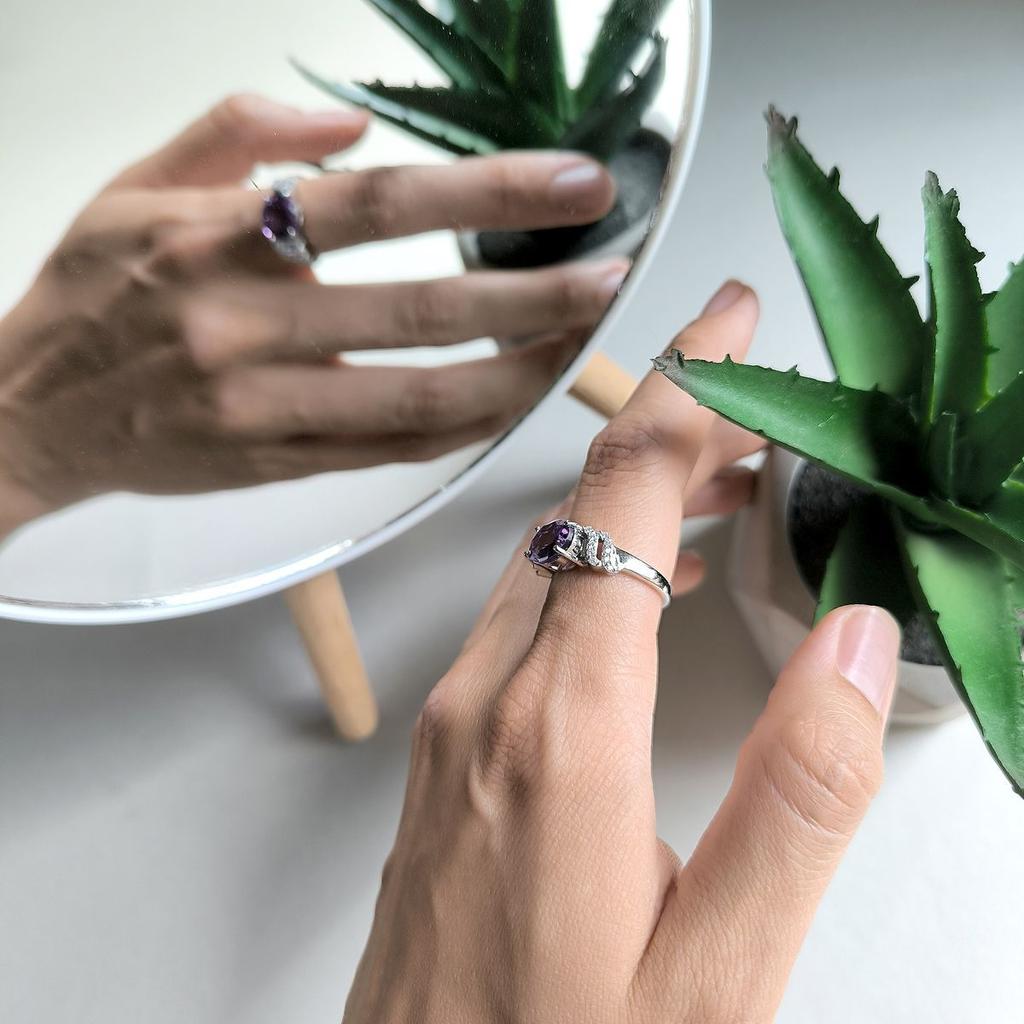 Серебряное кольцо с натуральным аметистом 3.593ct, вес изделия 3,05 гр (2163688)