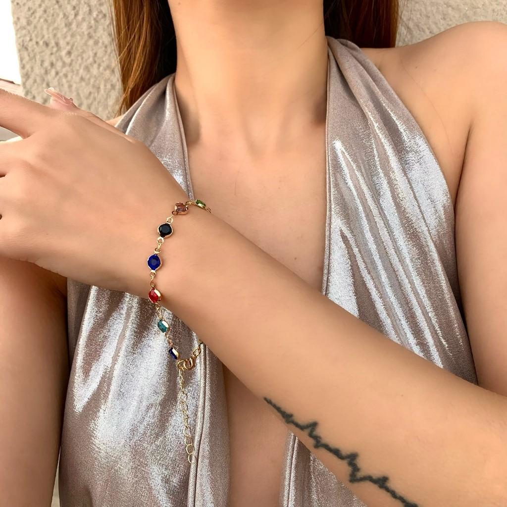 Long Womens Stylish Pendant Necklaces In Colorful Crystal And Alloy For Everyday Wear