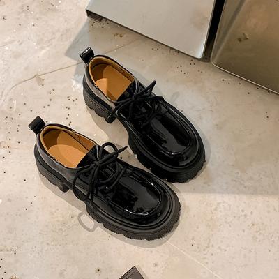 Весна новые ретро лоферы черные на высокой платформе универсальные маленькие кожаные туфли женские туфли