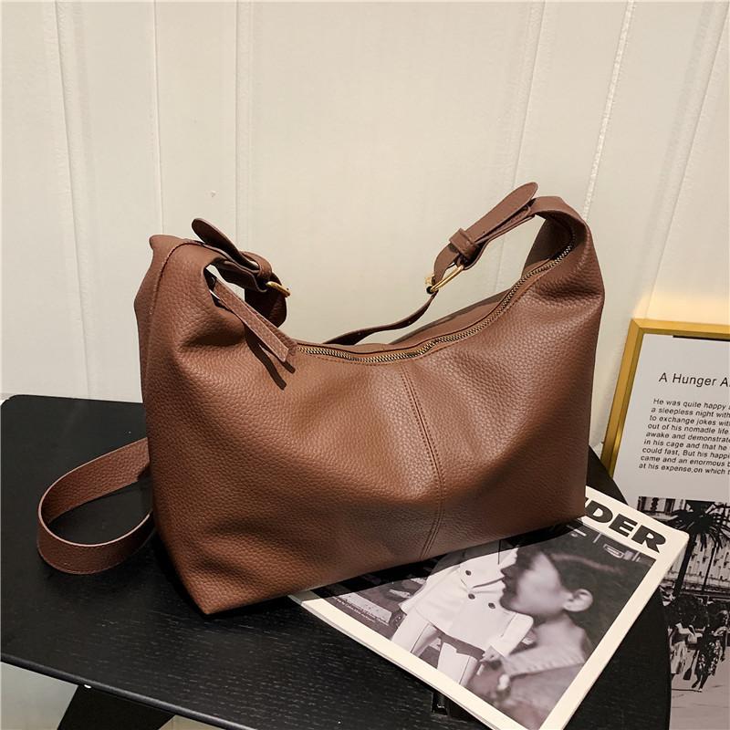 Chic Street Style Pu Tote Bag For Women 2023 Spring Fashion Simple Design Spacious Shoulder Bag