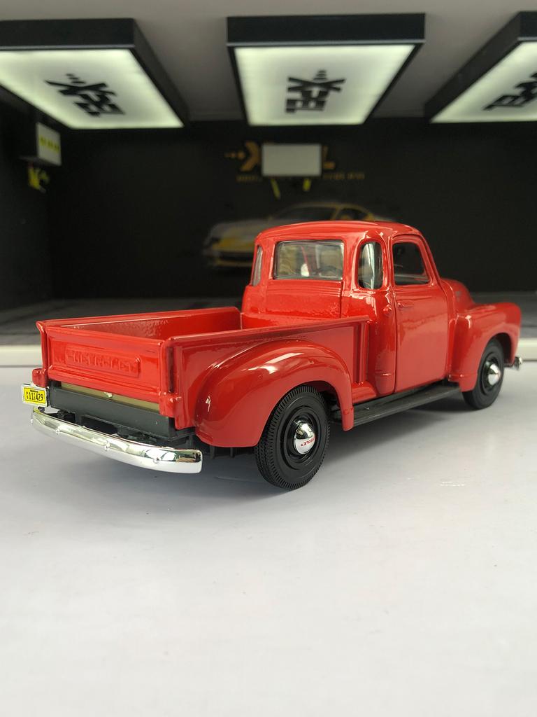 AABHC1 Maisto 1:25 simulated zinc alloy 1950 Chevrolet 3100 Pick-up model car, static ornament, metal collectible gift car
